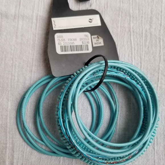 💥 Metal Aqua Bangle Bracelets - Picture 2 of 3